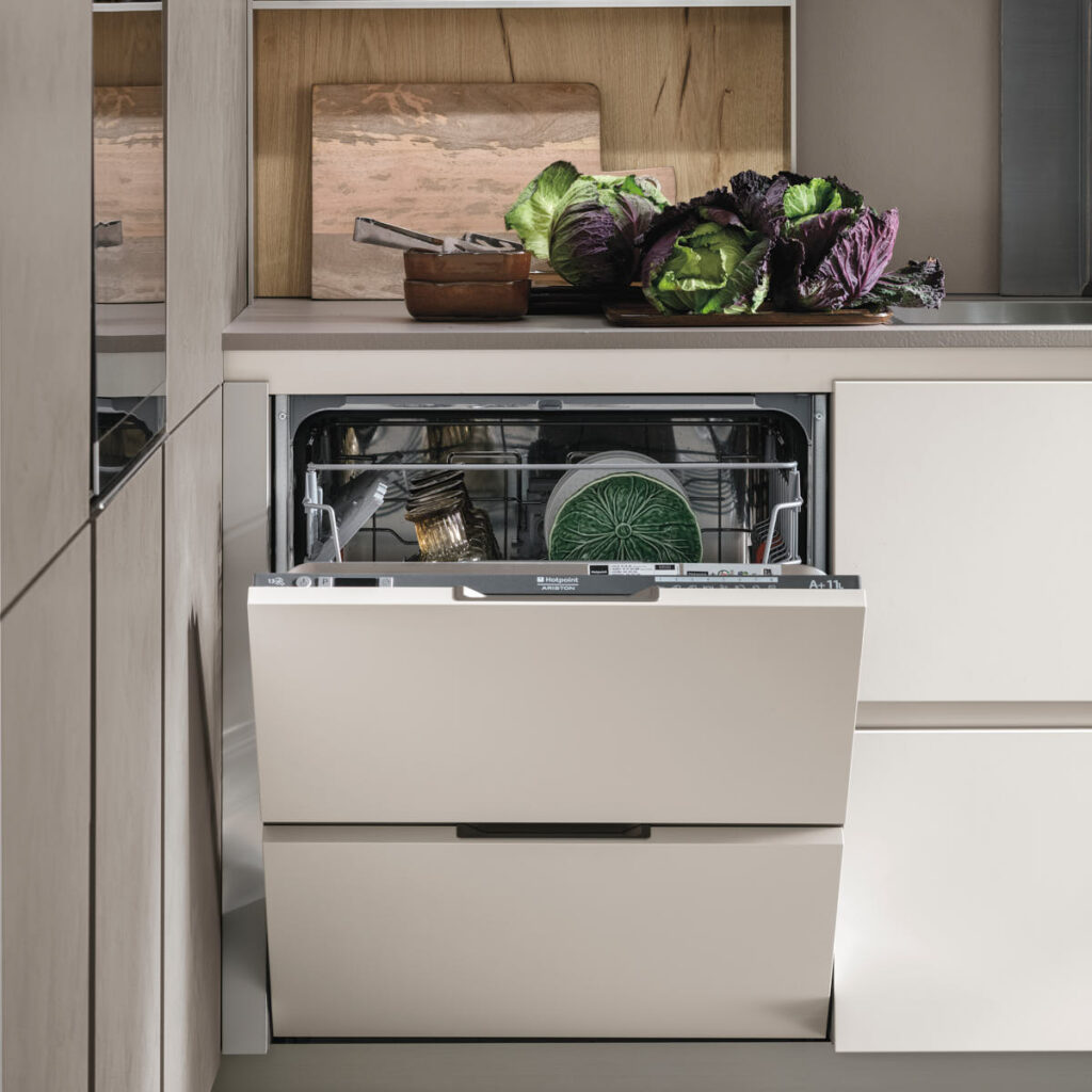 Cucina componibile moderna Infinity Stosa esposta a Roma